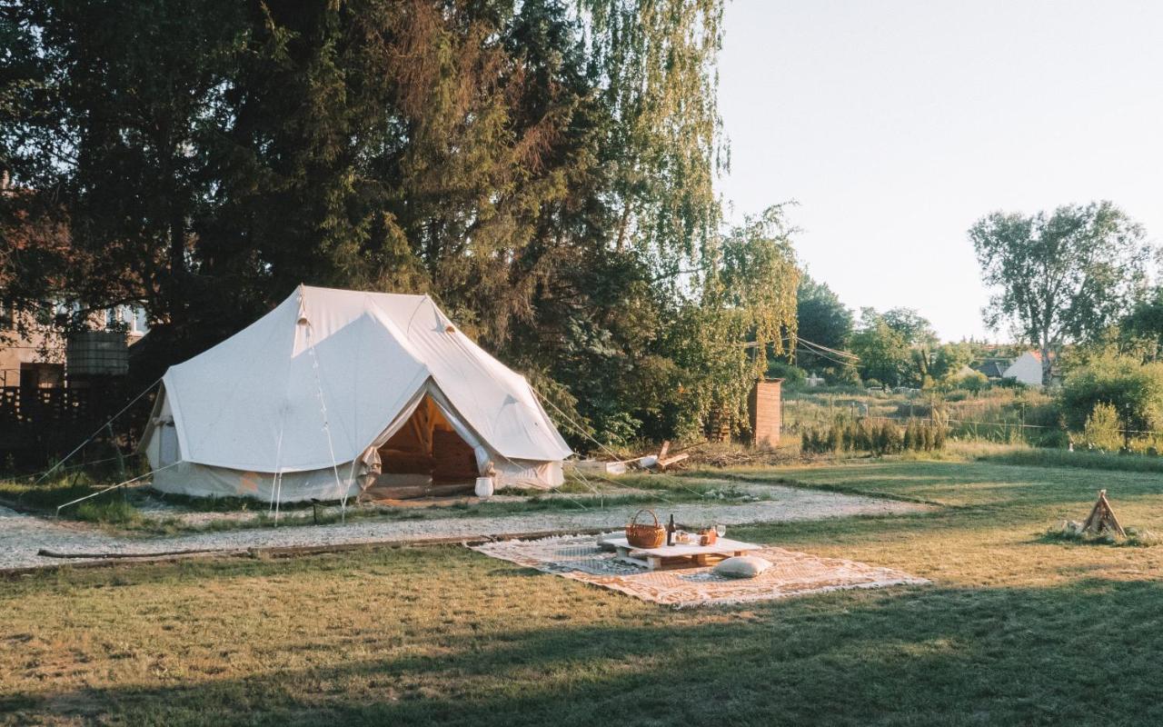 Hôtel Bozsky Glamp à Valtice Extérieur photo