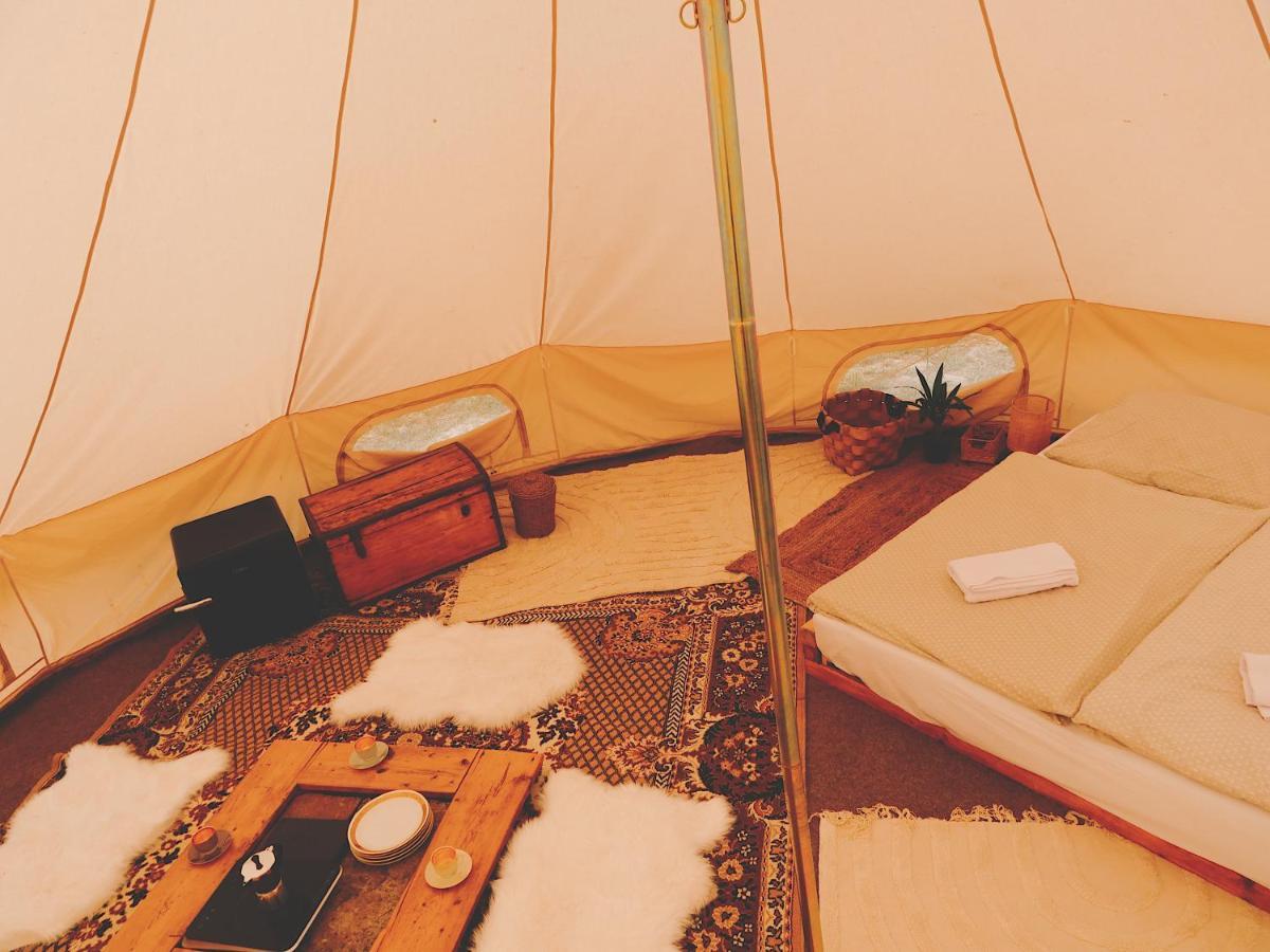 Hôtel Bozsky Glamp à Valtice Extérieur photo
